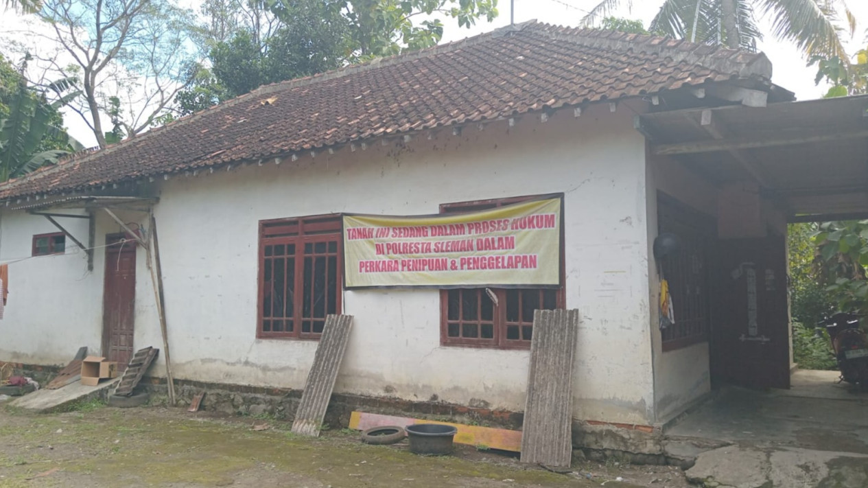 Tanah dan Bangunan Seluas 1.475 Meter Persegi Milik Guru Honorer di Sleman Diduga Dikuasai Mafia Tanah
            - galeri foto