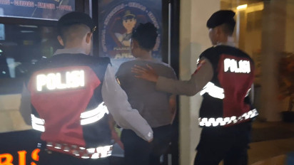 Nyaris Bacok Polisi, Seorang Gangster di Brebes Babak Belur Dihajar Warga
