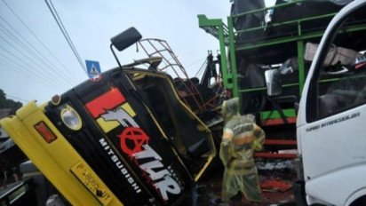 Bikin Geger, Truk Tangki BBM Tabrak Tiga Ruko di Cakung, Sopir Ngaku Lihat...