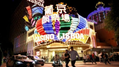 Blak-blakan! Pengamat Ekonomi Nasional Bicara Perbedaan Mendasar Judi Kalangan Bawah dan Kasino