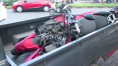 Pengendara Motor Tewas Usai Tabrak Truk Parkir di Candi Sidoarjo