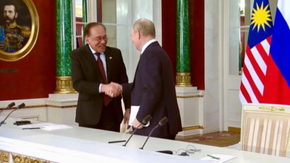 PM Malaysia Anwar Bertemu Putin di Moskow, Bahas Peluang Kerja Sama Baru