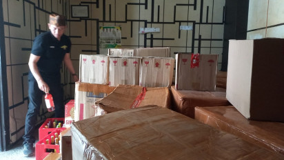 Gerebek Gudang Miras Ilegal, Satpol PP Probolinggo Sita Ribuan Botol Miras Ilegal