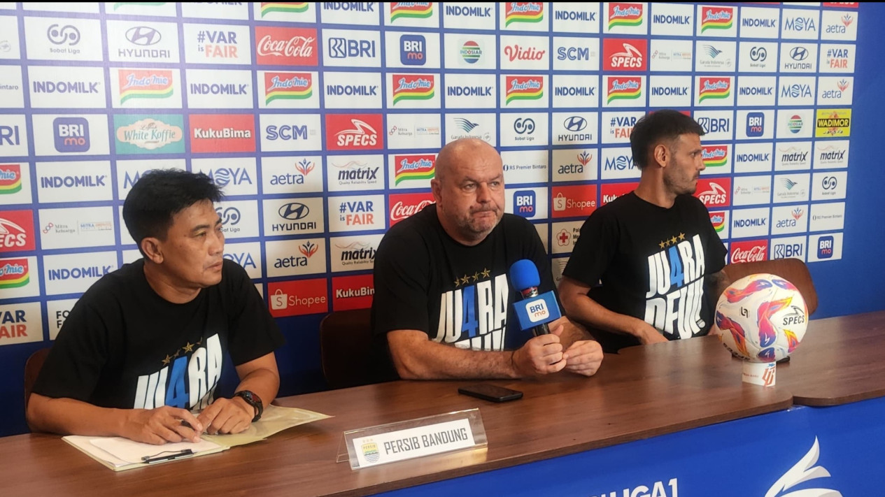 5 Pemain Terparkir, Persib Bandung Tak Ragu Bidik Poin Penuh di Kandang Persita Walau Tanpa Pilar Utama
            - galeri foto