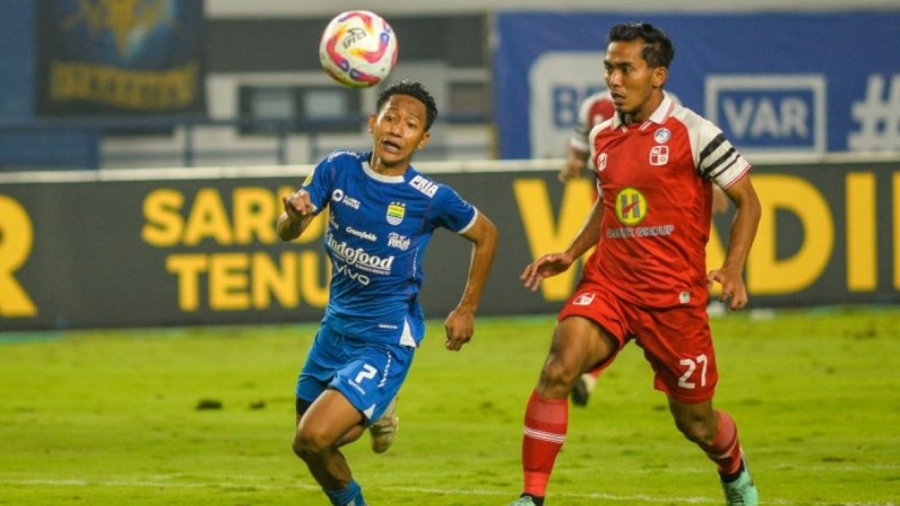 Meski Sudah Juara Liga 1, Persib Bandung Siap Beri Kejutan Lawan Persita Tangerang
            - galeri foto