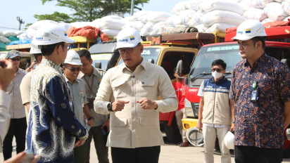 Stok CBP Tembus 3,7 Juta Ton, Wamentan Sudaryono Pastikan Kualitas Beras Terjaga