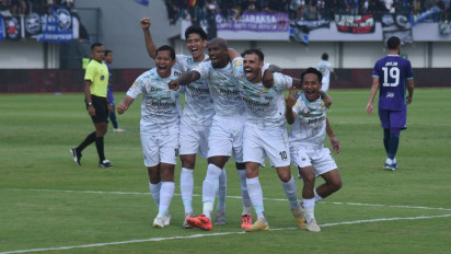 Persib Bandung Gagal Rusak Laga Kandang Pamungkas Persita, Gol Cepat Dibalas Gol Telat