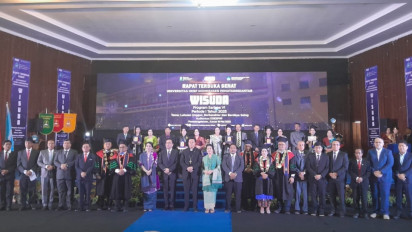 Sebanyak 145 Mahasiswa Universitas HKBP Nomensen Diwisuda, Rektor: AI akan Menggantikan Manusia yang Malas Belajar