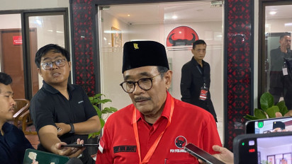 PDIP 'Tak Peduli' Jokowi Jadi Ketum PSI
