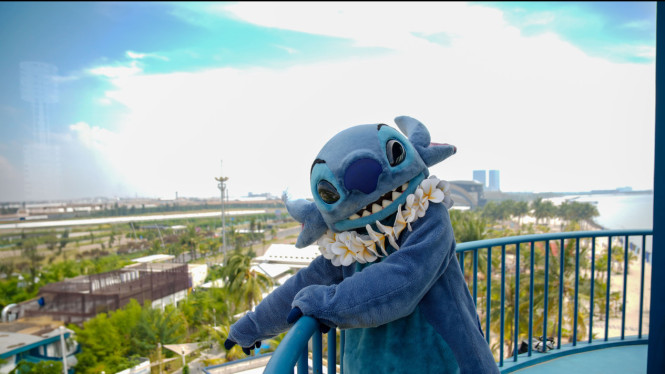 Stitch Summer Invasion Hadir di PIK 2, Disney Bawa Nuansa Pantai dan ...