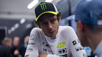 Legenda MotoGP ini Bongkar Berbagai Ritual Aneh yang Dilakukan Valentino Rossi Sebelum Mulai Balapan: Dia Melakukan...