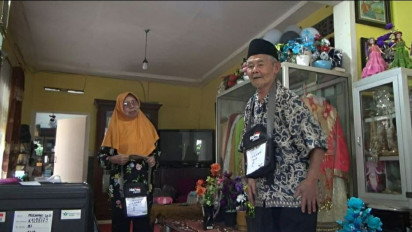 10 Tahun Menabung dari Hasil Jualan Es Campur, Mbah Said dan Istri Akhirnya Berangkat Haji