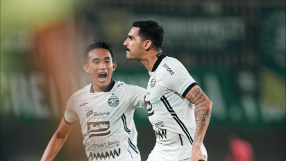 Sempat Terhenti Karena Flare, PSS Sleman Tutup Laga Kandang dengan Kemenangan dari Persija