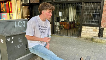 Pemain Timnas Indonesia Pamerkan Panggilan El Skena pada Media Fesyen Inggris