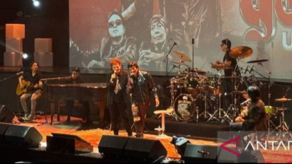 Kisah Ikang Fawzy Kecewa Tak Dapat Tanda Tangan Ahmad Albar Pada Jaket Pinjaman