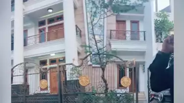 Rumah Hercules di Kebon Jeruk, Jakarta Barat