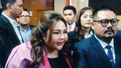 Ridwan Kamil Tak Hadir, Sidang Perdana Lisa Mariana vs Kang RK Ditunda
