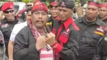 Panglima Madas Madura, Abdul Rosyid foto bareng Hercules Rosario Marshal