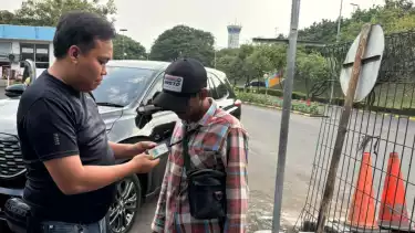 Pria berinisial HH yang merupakan calo kargo di Bandara Soetta diringkus polisi
