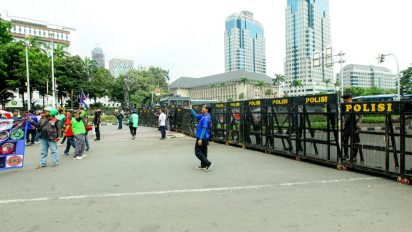 Detik-detik Ojol Kepung Gedung DPR/MPR RI, Penampakan Polisi Bersiaga