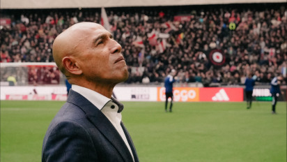 Jubir PSSI Buka Suara Atas Rumor Simon Tahamata Jadi Head of Scouting di Timnas Indonesia