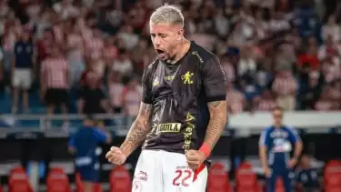 Striker asal Argentina, Rodrigo Holgado