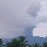 Erupsi Gunung Dukono Buat Puluhan Pendaki Terjebak, Gubernur Malut Sherly Tjoanda Bilang Begini