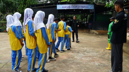 Jaga Lingkungan, Siswa SDN 01 Rawa Terate Belajar Kelola Sampah dan Urban Farming di Kawasan Industri Pulogadung