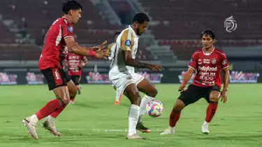 Striker Dewa United, Alex Martins Ferreira