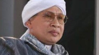 Mulai Sekarang Hindari Merem kalau Shalat, Buya Yahya Tegaskan Hukumnya dalam Islam Bisa....