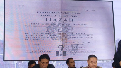 Roy Suryo Masih Belum Puas, Sebut Ijazah Jokowi yang Ditampilkan Bareskrim Mencurigakan: Ini Konyol Sekali
