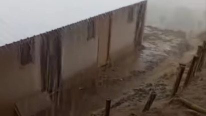 Baru Sehari Pindahan, Hunian Sementara Ratusan Korban Tanah Bergerak di Brebes Diterjang Banjir