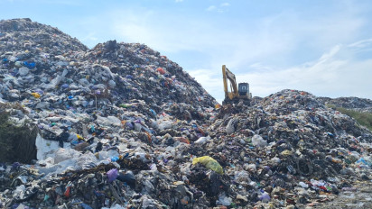 Tumpukan Sampah di TPA Kaliwlingi Brebes Menjulang Tinggi, Kementerian LH Beri Sanksi Administrasi Soal Pengelolaan Open Dumping
