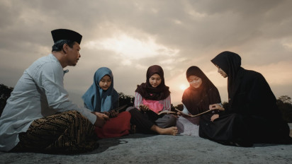 Berterima Kasih kepada Gurumu Telah Bekali Ilmu Hingga Menjadi Sukses, Berikan dengan Membaca Doa ini