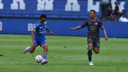 Drama Petasan dan Skandal Handsball Gervane Kaataneer, Persib Rayakan Gelar Juara dengan Pesta Gol 