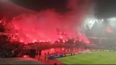 Bobotoh di laga Persib Bandung vs Persis Solo