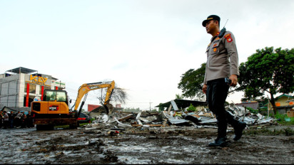 Potret Posko Ormas Milik Hercules (GRIB Jaya) Sebelum dan Sesudah Pembongkaran Paksa Buntut Konflik Lahan dengan BMKG