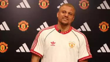 Legenda Man United, Wes Brown bicara soal kualitas Patrick Kluivert