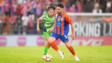 Bek Port FC, Frans Putros