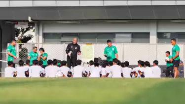 Pelatih Timnas Indonesia U-17, Nova Arianto