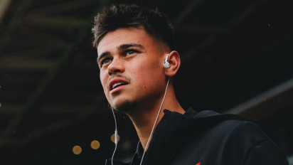 Media Asing Tak Habis Pikir, Sudah Dinaturalisai dan Bela Timnas Indonesia, Mees Hilgers Ketahuan Masih Pegang Paspor Belanda?