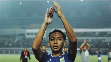 Winger Persib Bandung, Beckham Putra.