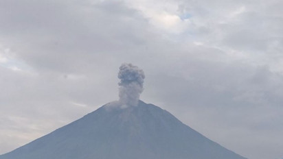 Gunung Semeru Kembali Erupsi dengan Letusan Setinggi 1.200 Meter