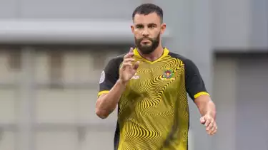 Mantan Pemain Asing Persib Asal Afghanistan, Farshad Noor