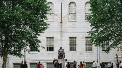 Trump Minta Harvard Batasi Mahasiswa Asing Hanya 15 Persen dari Total yang Diterima Setiap Tahun Akademik