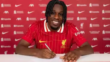 Liverpool resmi umumkan transfer Jeremie Frimpong