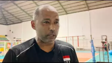 pelatih Timnas Voli Putri Indoensia U-21, Marcos Sugiyama