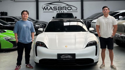 Inspiratif, Pria Ini Beli Mobil Mewah Hasil dari Cuan Kripto