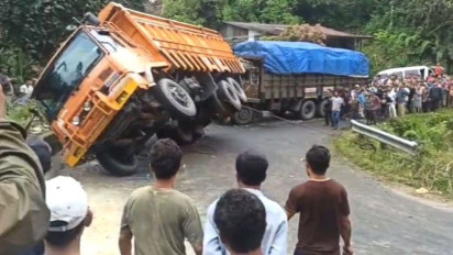 Kecelakaan Beruntun di Jalan Sibolga-Tarutung Tapteng, Sopir Tewas Terjepit dan 11 Orang Terluka