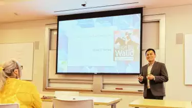 Muhsin saat memaparkan makalahnya di California, Amerika Serikat.